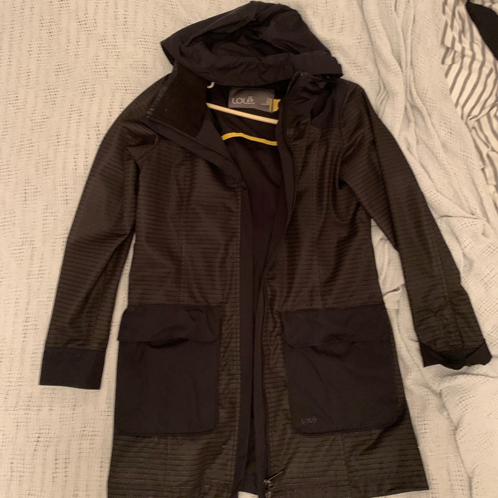 LOLË rain jacket